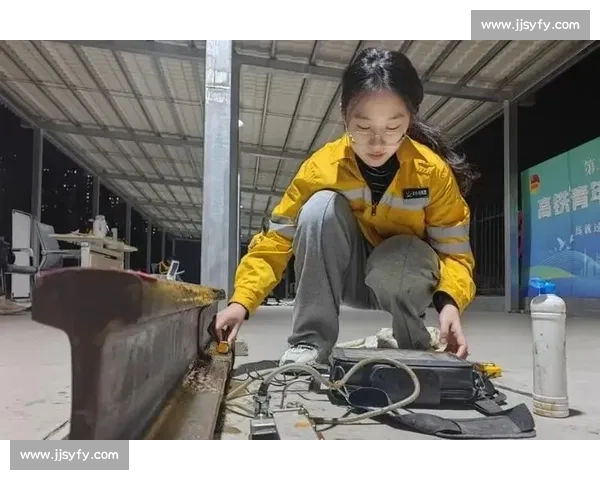 95 后小姐姐 10 分钟完成高空作业,电力行业逆袭成标杆 95 后小姐姐 10 分钟完成高空作业,电力行业逆袭成标杆